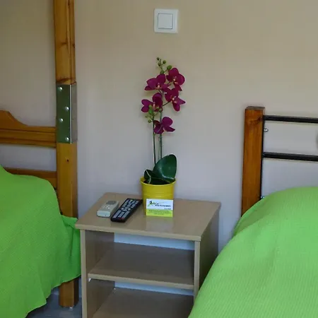 Mary بلاتامونيس