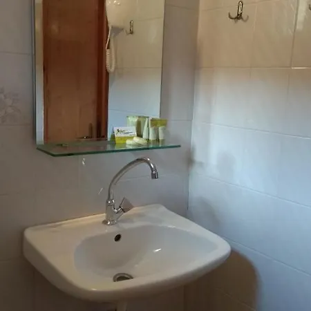 Mary * بلاتامونيس